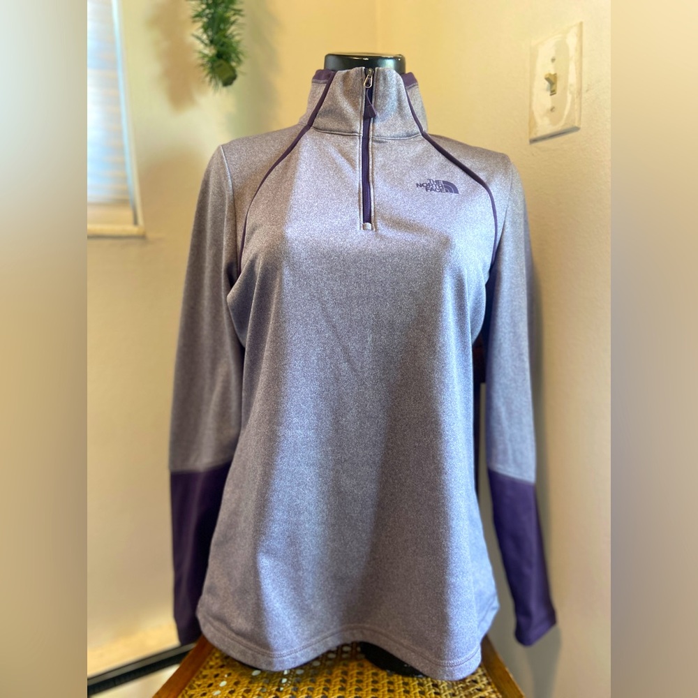 The North Face Womens Medium Sweatshirt